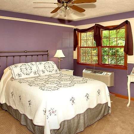 Eight Gables Inn Гатлинбург Экстерьер фото
