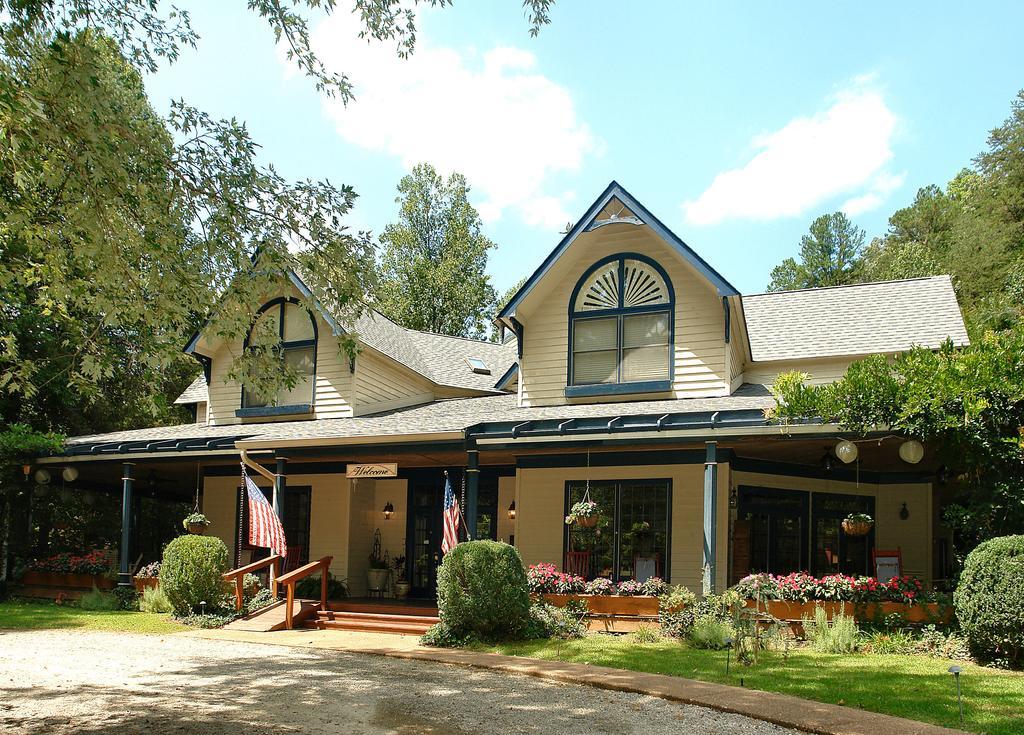 Eight Gables Inn Гатлинбург Экстерьер фото