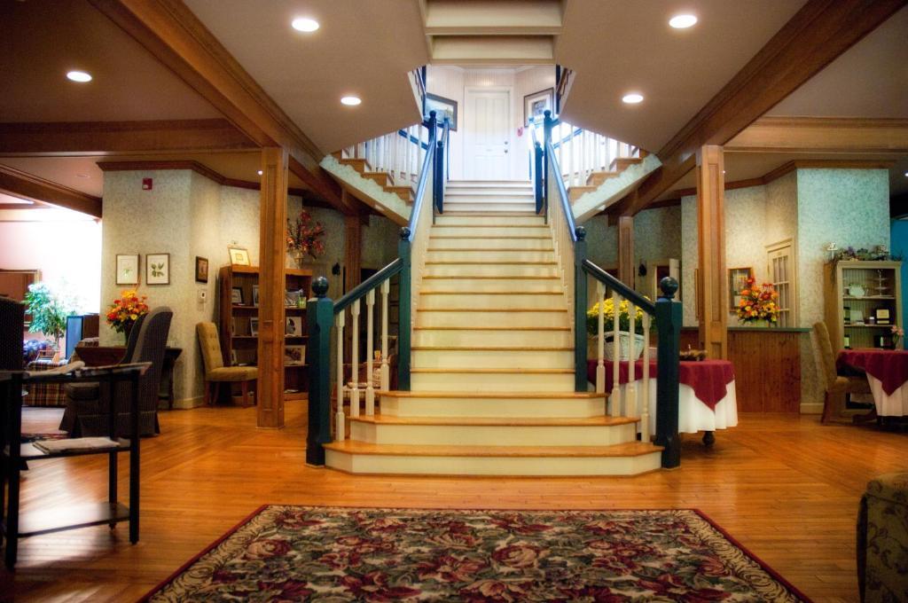 Eight Gables Inn Гатлинбург Экстерьер фото