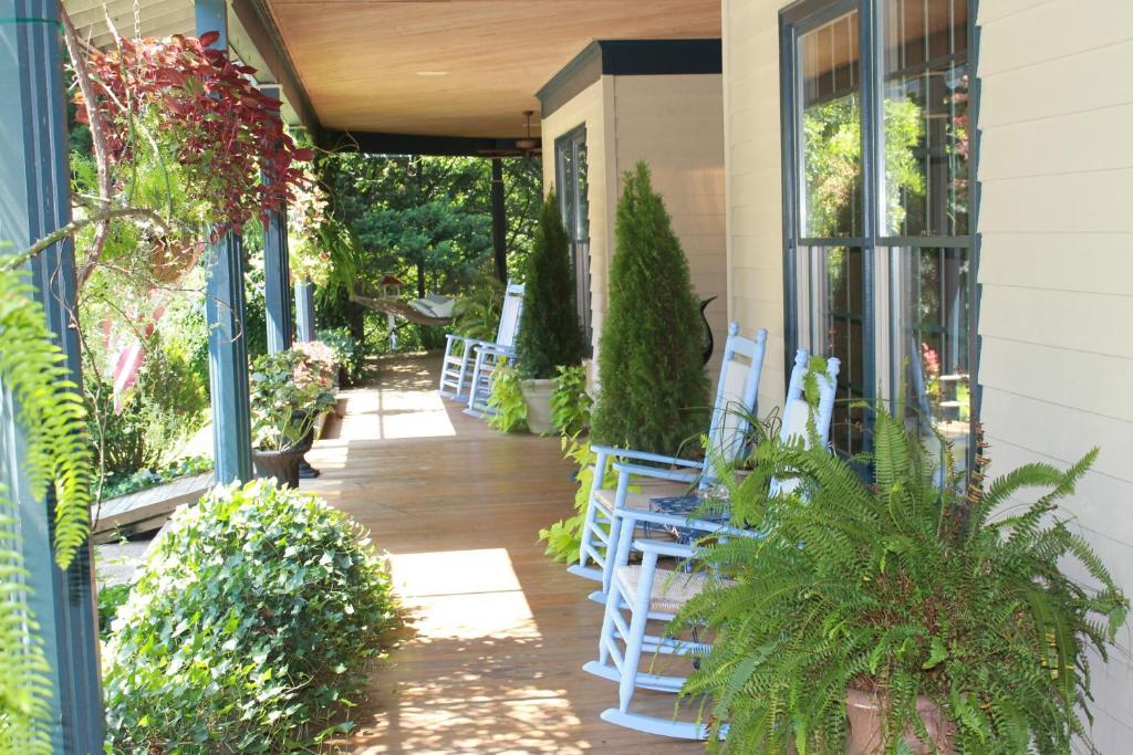 Eight Gables Inn Гатлинбург Экстерьер фото